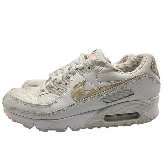 Nike Air Max 90 SE Womens Size 8.5 Shoes Summit White Light Bone CV8824-100